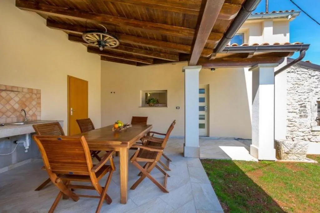 Wunderschoene Villa Mit Privatem Pool, Klima, Wlan Valtura